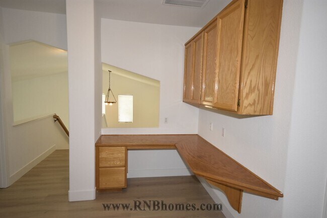 Building Photo - 1783 Cadfael St