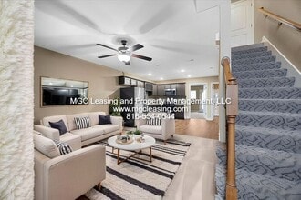 Building Photo - Comfort, Style, and Community Living in Timber Trails!