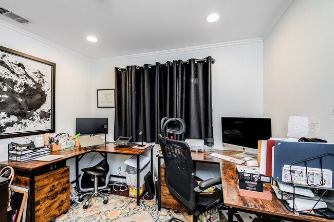 Building Photo - 28403 Waring Pl