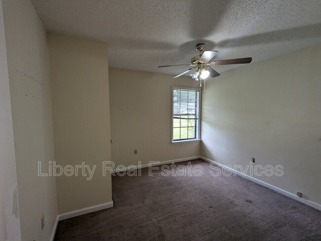 Building Photo - 64 Kelly Ln