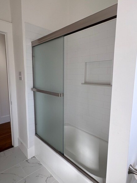 Building Photo - 725 E Princeton Ave