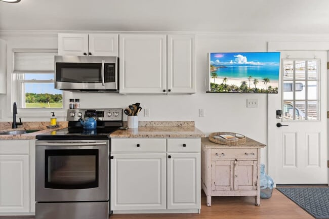 Building Photo - 1611 NH-1A