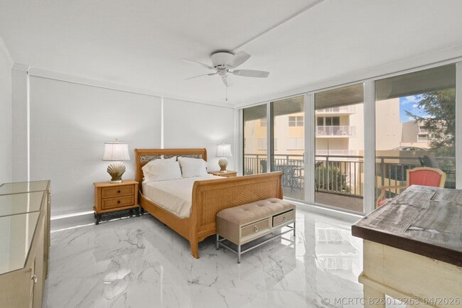 Building Photo - 3546 S Ocean Blvd