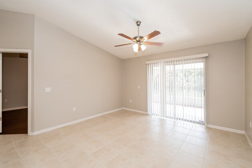 Building Photo - 7390 Overland Park Blvd