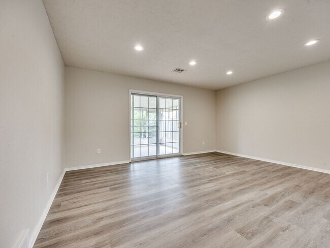 Building Photo - Newly Remodeled 3 Bed Home Near Lake Hefner | Screened Porch + 2 Living Areas
