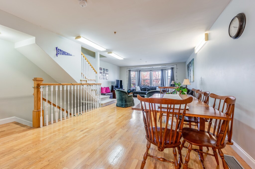 Building Photo - 316 Rindge Ave