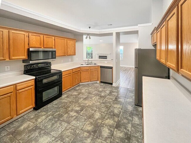 Building Photo - 507 Creek Point