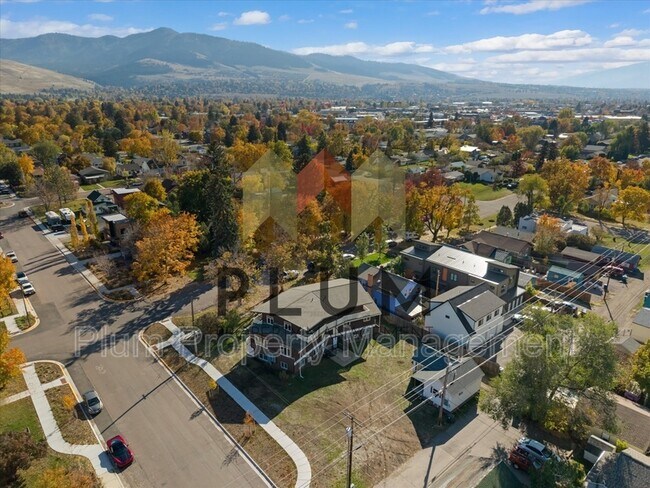 Building Photo - 705 Cleveland St