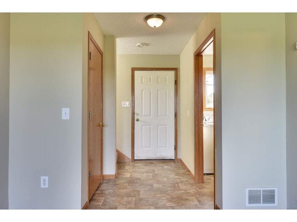 Building Photo - 2015 Brittany Ct