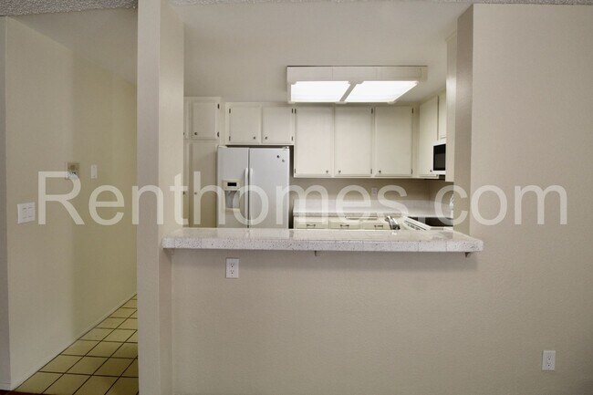Building Photo - 6747 Friars Rd