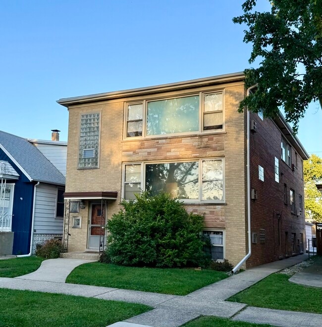 Building Photo - 2631 N 74th Ave