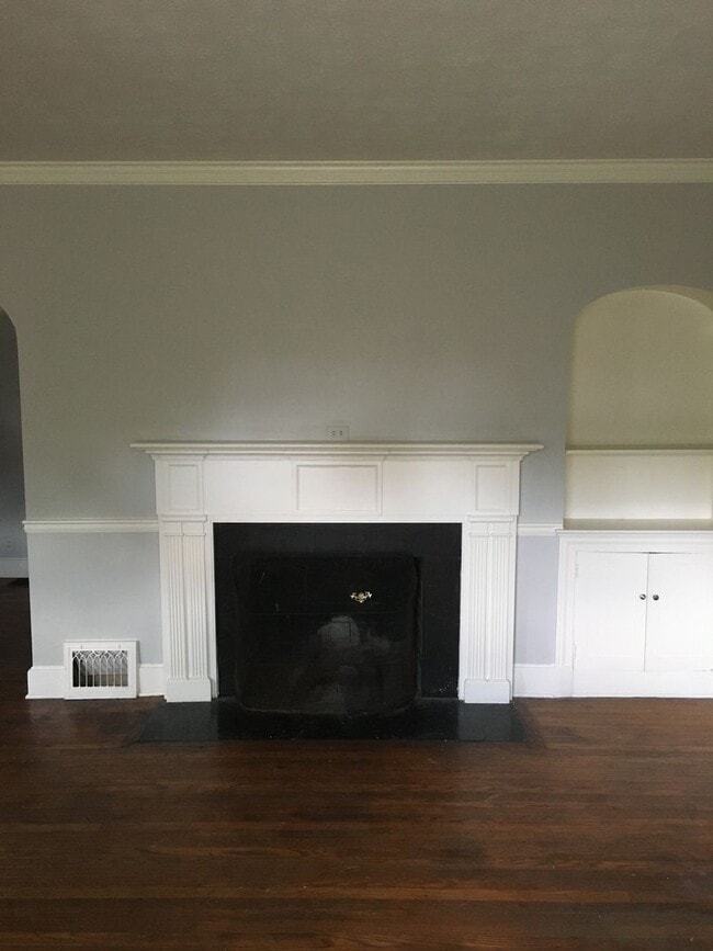 Building Photo - 1143 A&amp;B N Broad St.