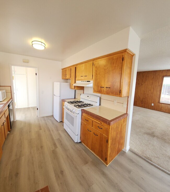 Building Photo - 550 Piney Way