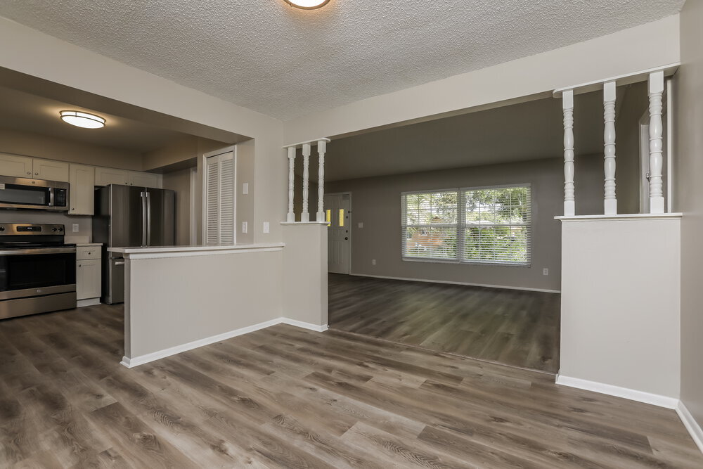 Building Photo - 444 Spinnaker Dr