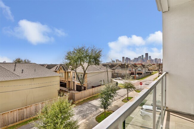 Building Photo - 3309 Baron St