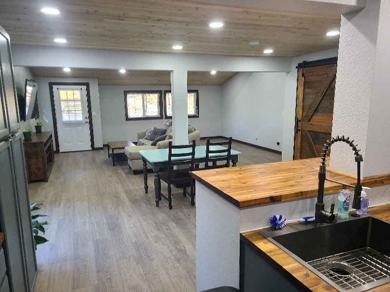 Building Photo - 1856 Canyonville-Riddle Rd