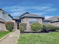 Building Photo - 2401 Baretta Dr