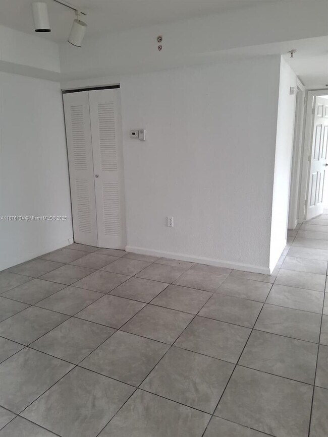 Building Photo - 15460 SW 284th St