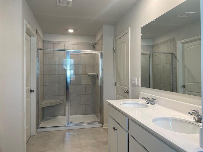 Building Photo - 2202 Blue Monarch Dr