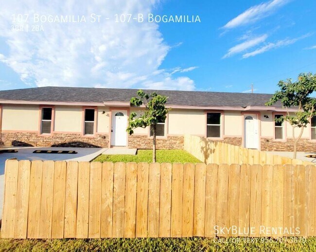 Building Photo - 107 Bogamilia St