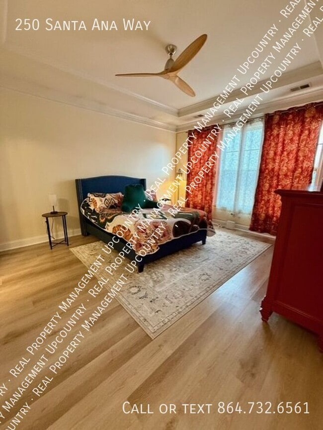 Building Photo - 250 Santa Ana Wy