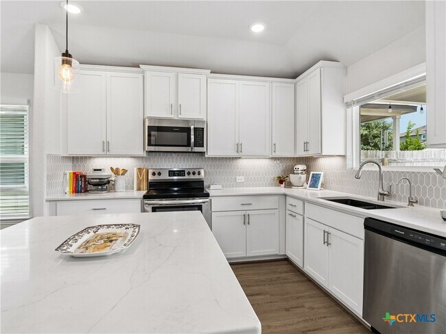 Building Photo - 890 Casetta Trl