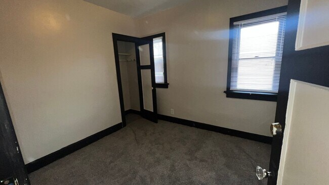Building Photo - 3328 N 38th St