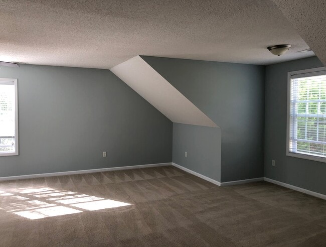 Building Photo - 1343 Chadwick Shores Dr