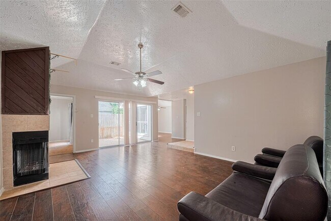Building Photo - 9302 Bristlebrook Dr