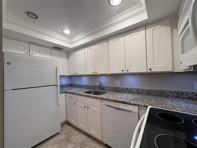 Building Photo - 519 Albee Farm Rd