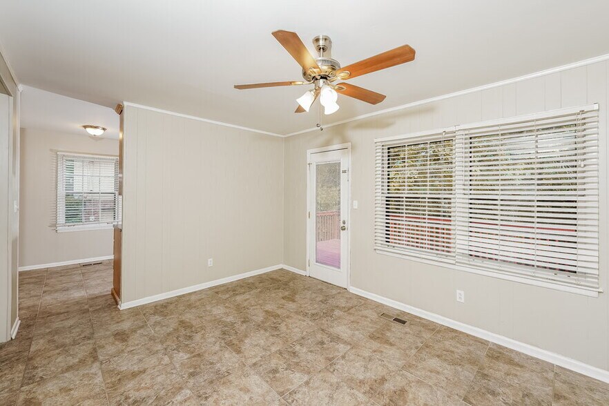 Building Photo - 120 Von Dale Dr