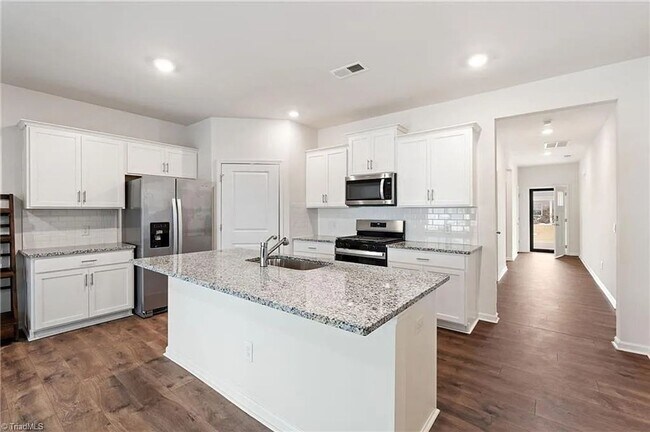 Building Photo - 4608 Reedy Creek Farm Cir