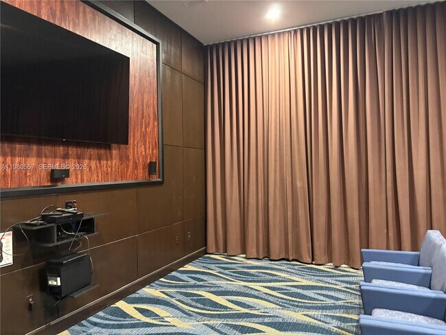 Building Photo - 18800 NE 29th Ave