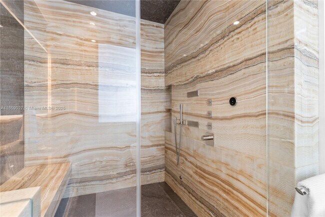 Building Photo - 17901 Collins Ave