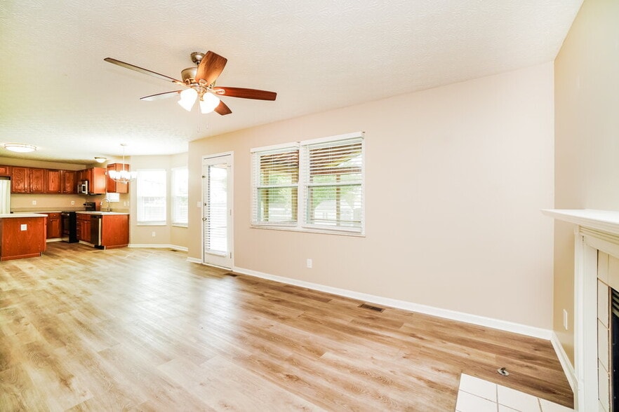 Building Photo - 8435 Priestley Dr