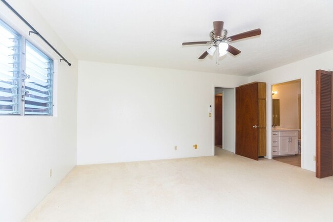 Building Photo - Kaneohe Woods – 3BR/2.5BA home with Mounta...