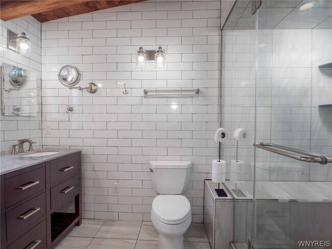 Building Photo - 2392 N Maple Ave