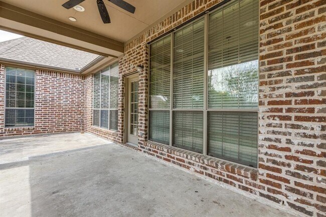 Building Photo - 7701 Thistledown Dr