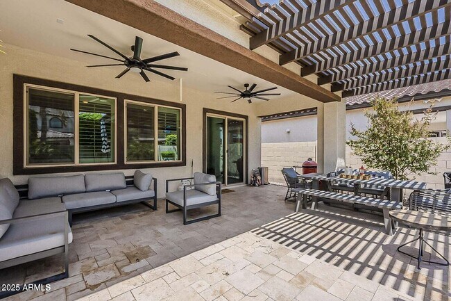 Building Photo - 4135 E Grand Canyon Dr