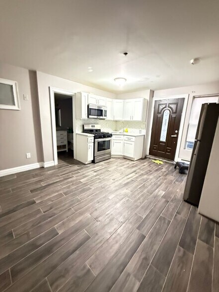 Building Photo - 360 Netherland Ave