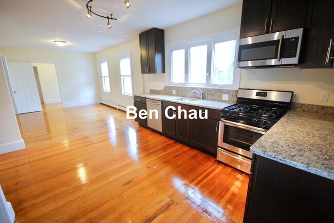 Building Photo - 15 Taylor St