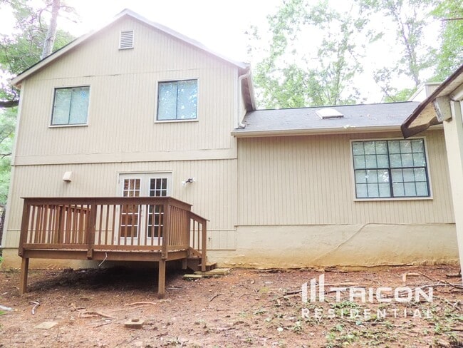 Building Photo - 1027 Mainstreet Lake Dr