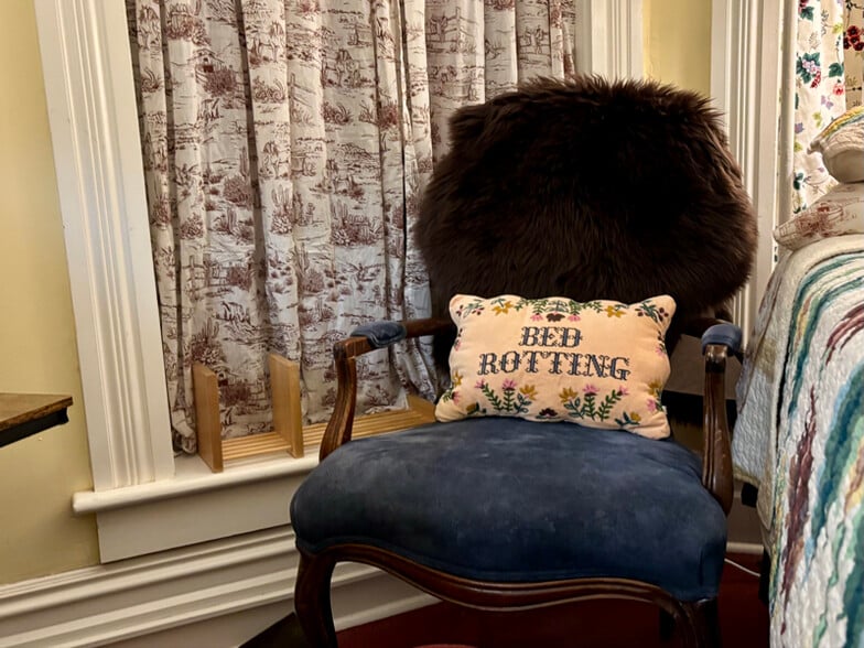 Building Photo - 425 S Washington St