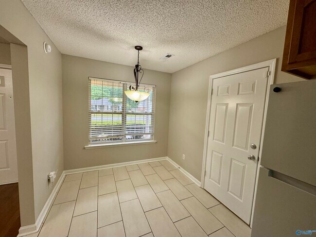 Building Photo - 103 Balsam Poplar Way