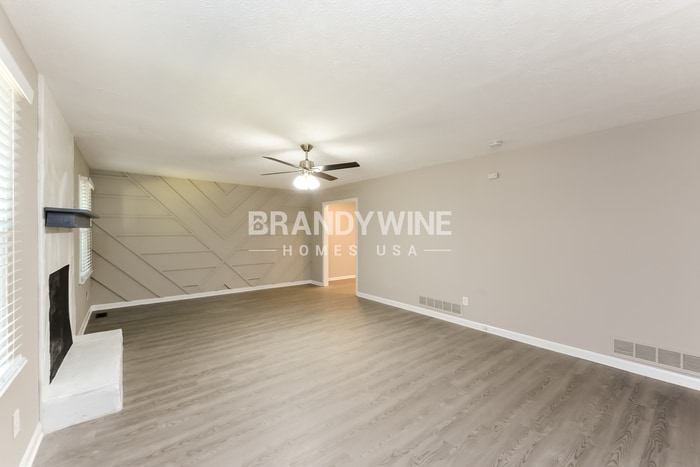 Building Photo - 100 Crawford Cir