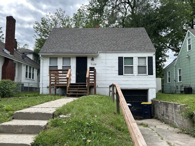 Primary Photo - 7122 Indiana Ave