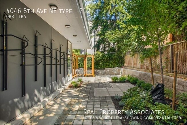 Building Photo - 4046 8th Ave NE