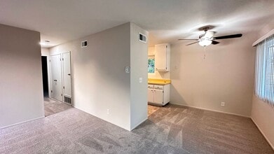 Building Photo - 120A