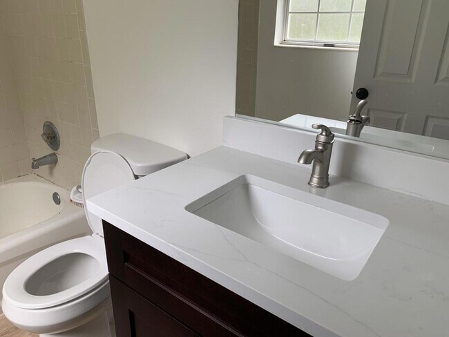 Building Photo - 1838 SE North Buttonwood Dr