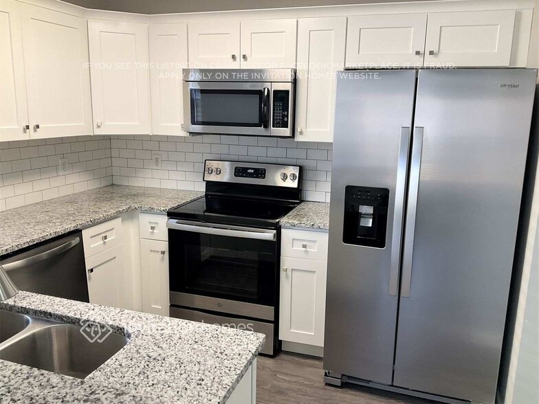 Building Photo - 12826 Slade Castle Ct